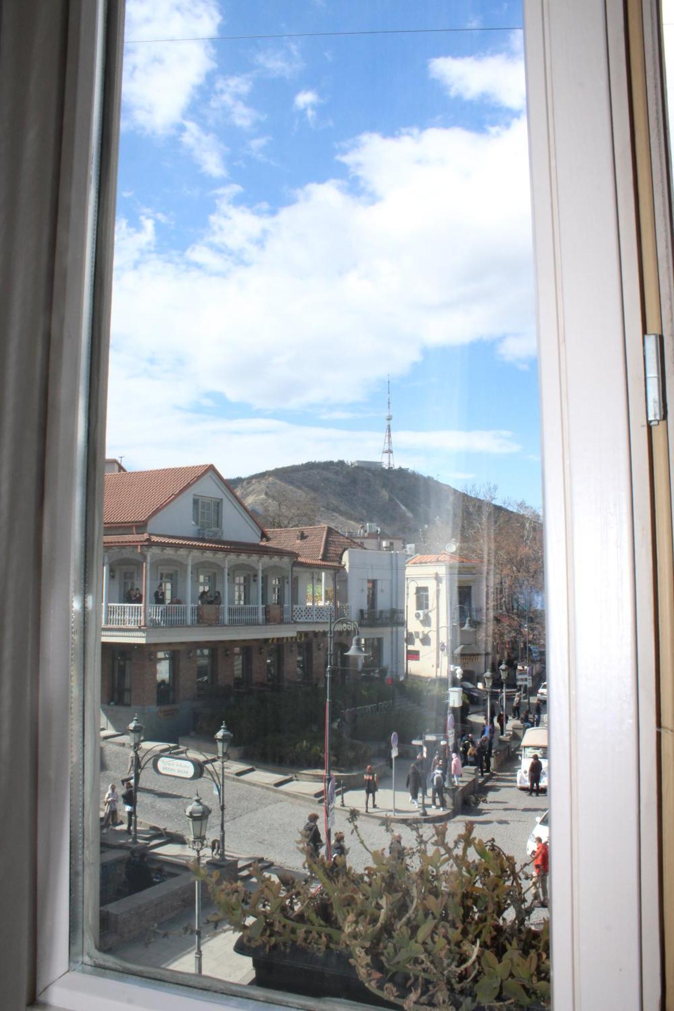 Meidan Inn Tbilisi Exteriör bild