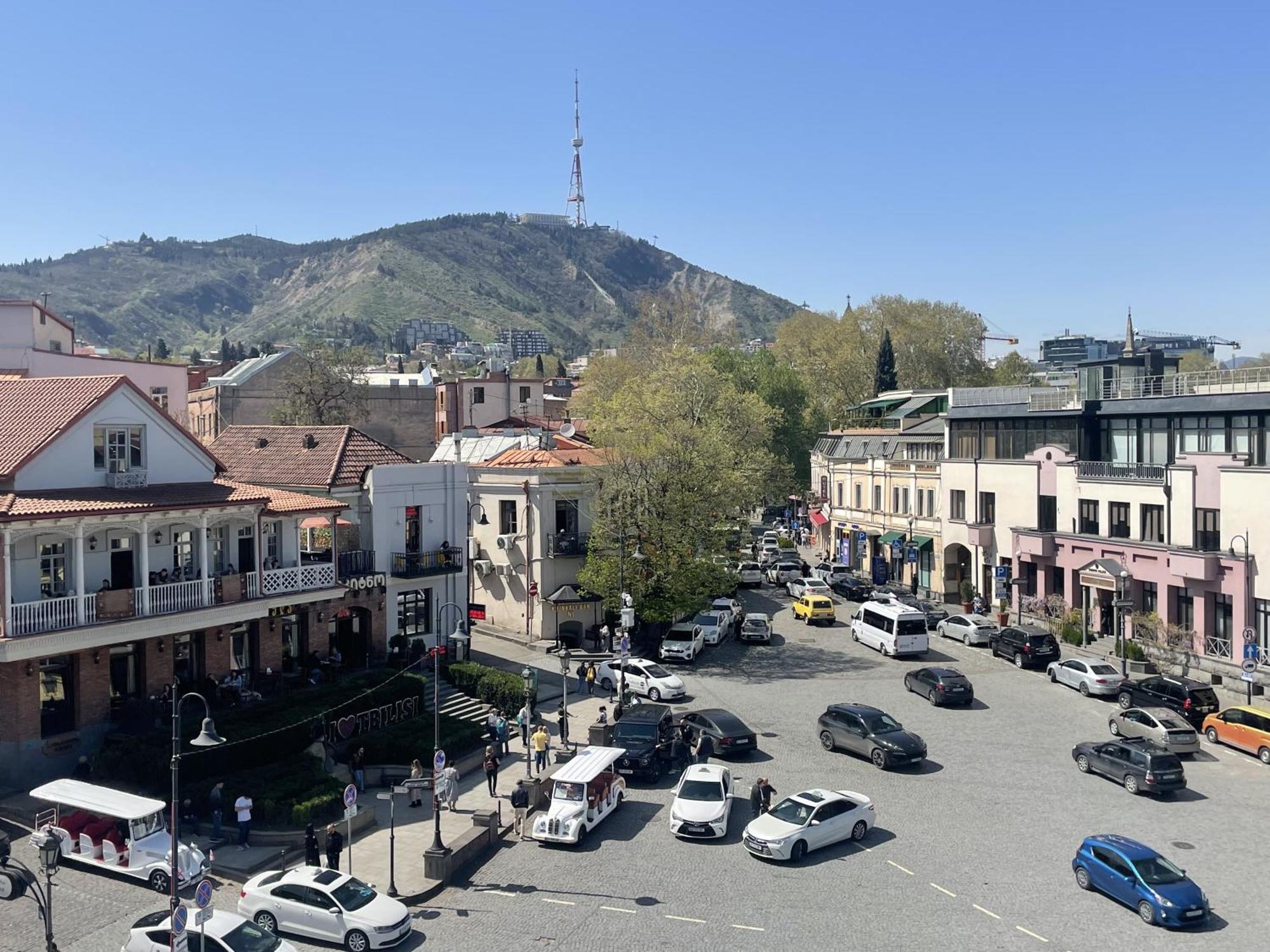 Meidan Inn Tbilisi Exteriör bild