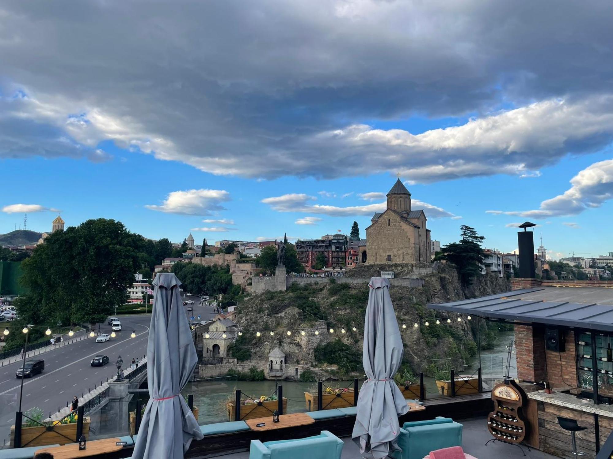 Meidan Inn Tbilisi Exteriör bild